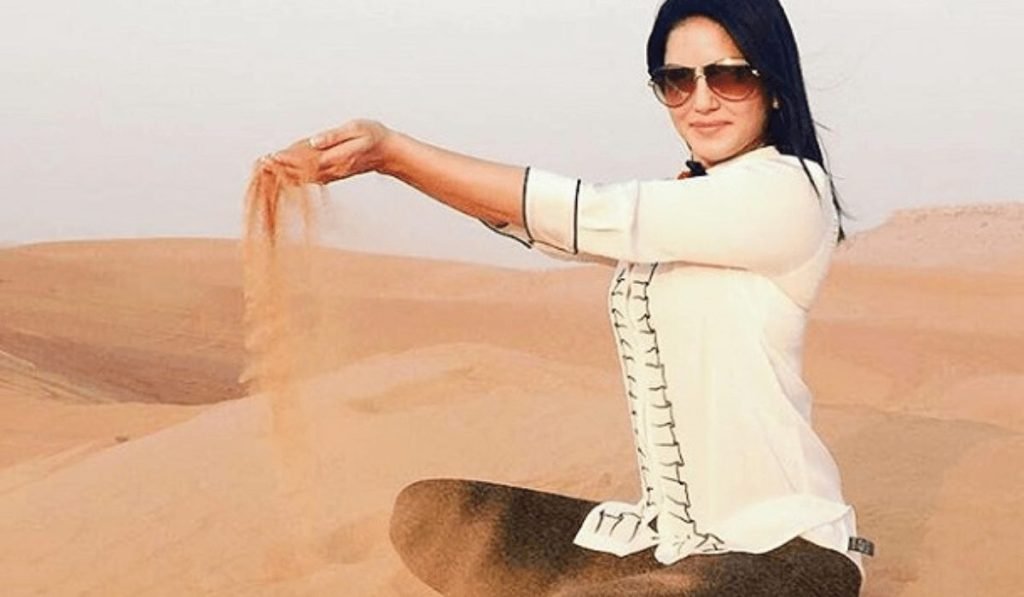 Hollywood Stars Embracing the Sands desert safari