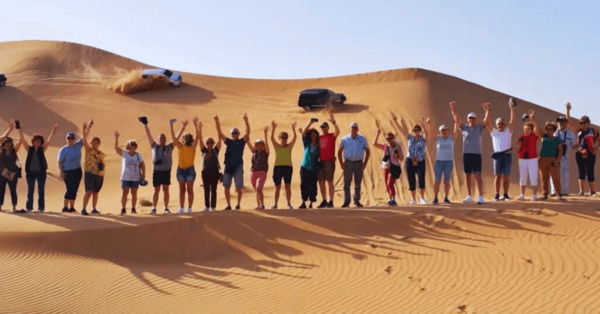 How to Make a Booking for a Group Desert Safari in Dubai