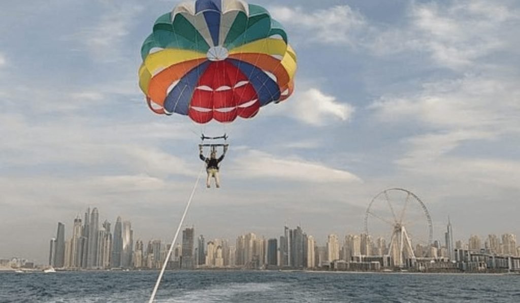 Paragliding in Dubai